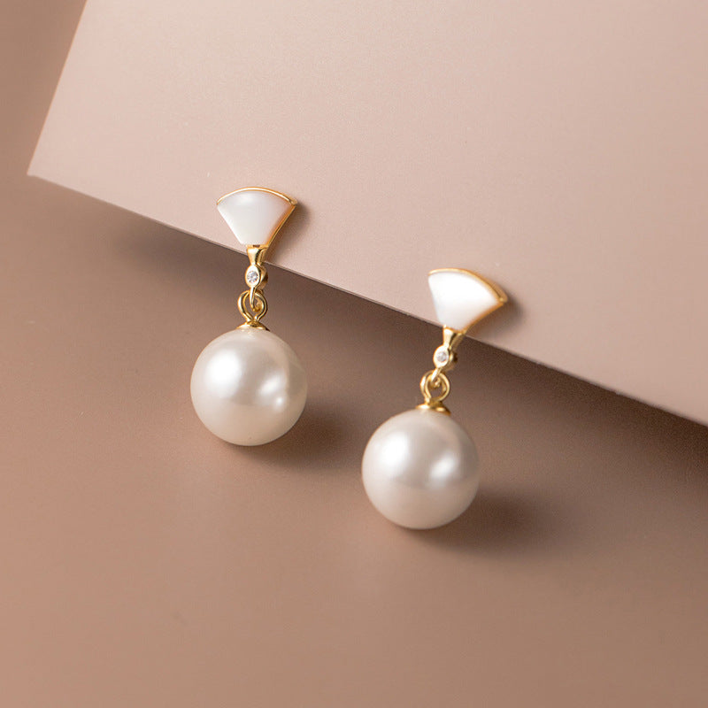 Sacha - Freshwater Pearl Earrings