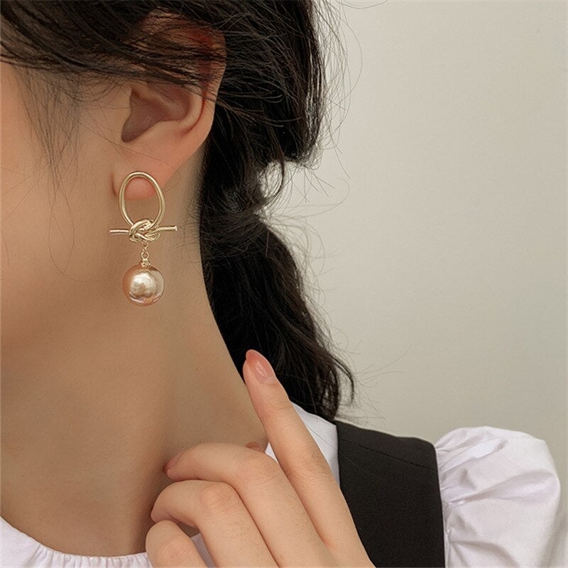 Nadine - Vintage Gold Pearl Earrings