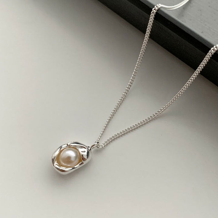 Faye - Vintage Geometric Pearl Necklace