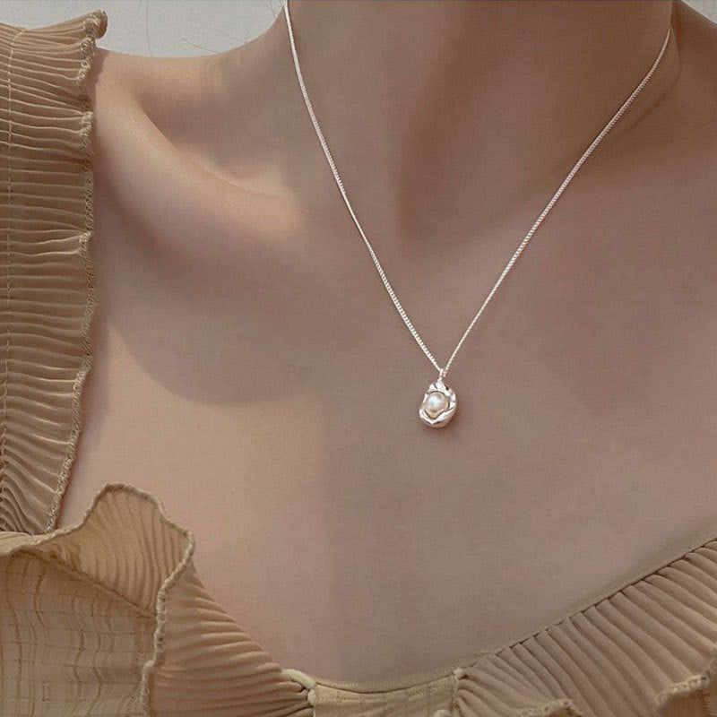 Faye - Vintage Geometric Pearl Necklace