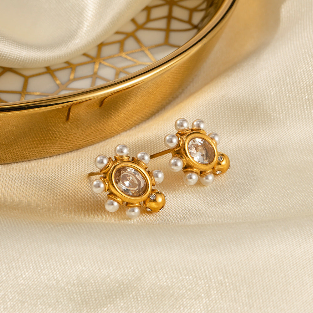 Jolanda - Elegant Natural Pearls Gold Earrings