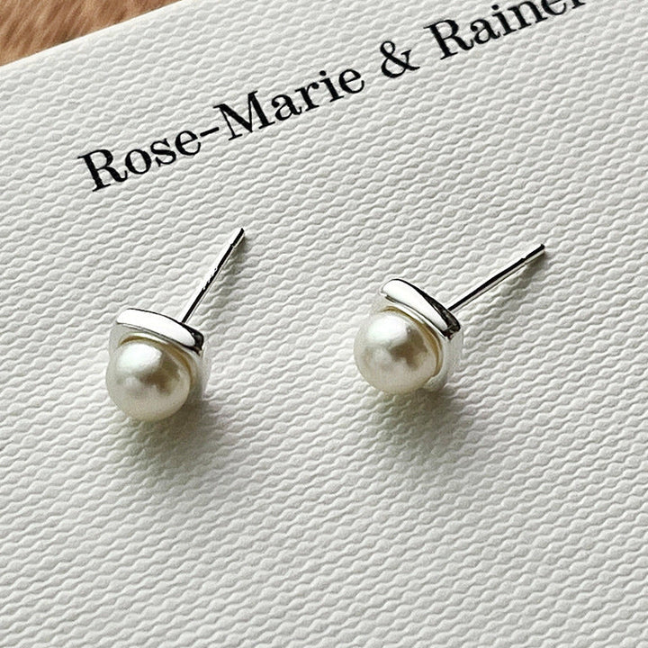 Karin - Trendy Freshwater Pearls Earrings