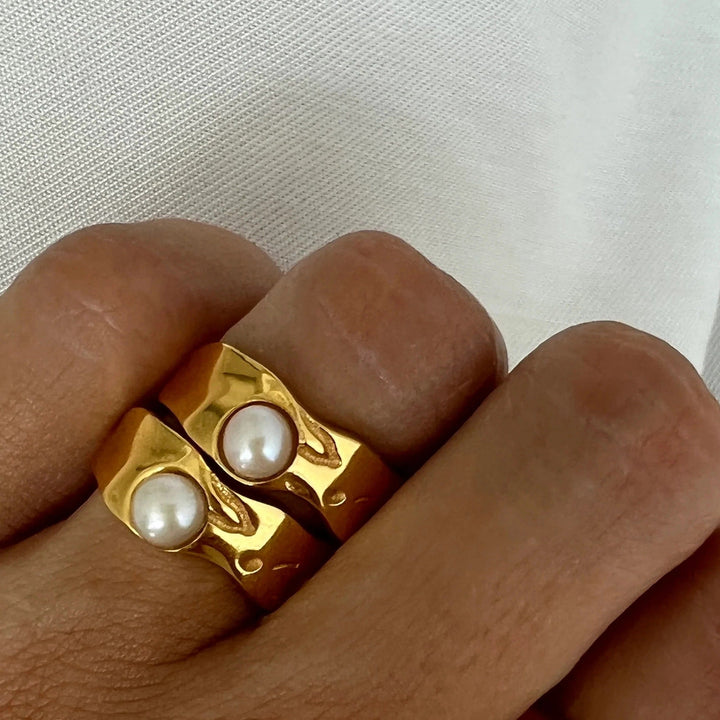 Marlou - Vintage Natural Gold Pearl Ring